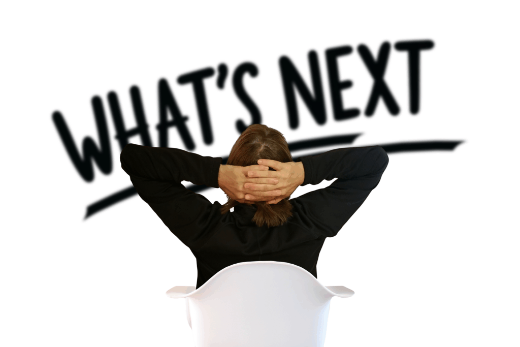 What's next henkilö istuu tuolissa ja pohtii tulevaa